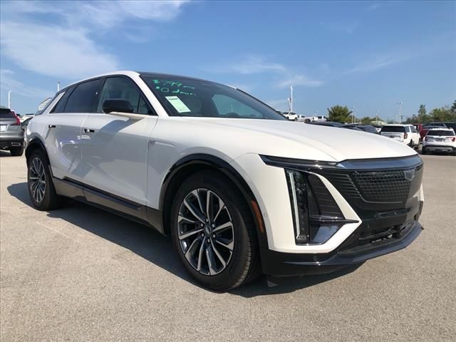 2024 Cadillac LYRIQ Sport