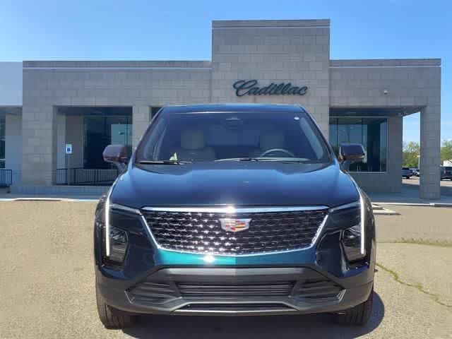 2024 Cadillac XT4 Luxury