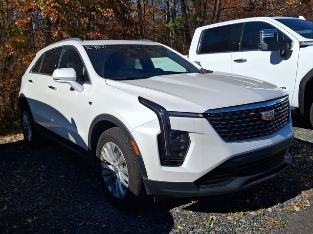 2024 Cadillac XT4 Luxury