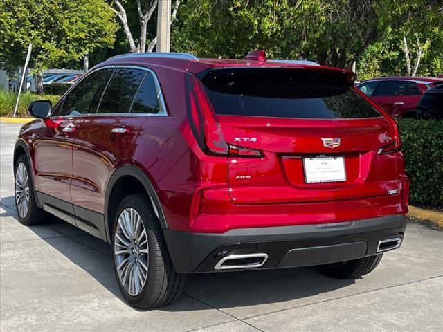 2024 Cadillac XT4 Premium Luxury