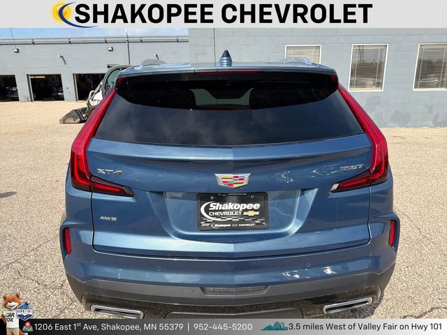 2024 Cadillac XT4 Premium Luxury