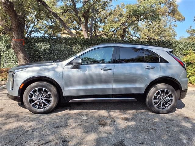 2024 Cadillac XT4 Sport