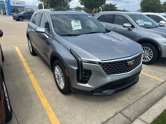 2024 Cadillac XT4 Luxury