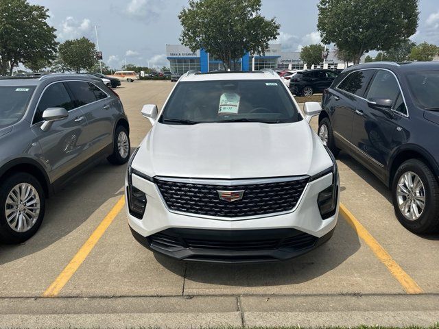 2024 Cadillac XT4 Luxury