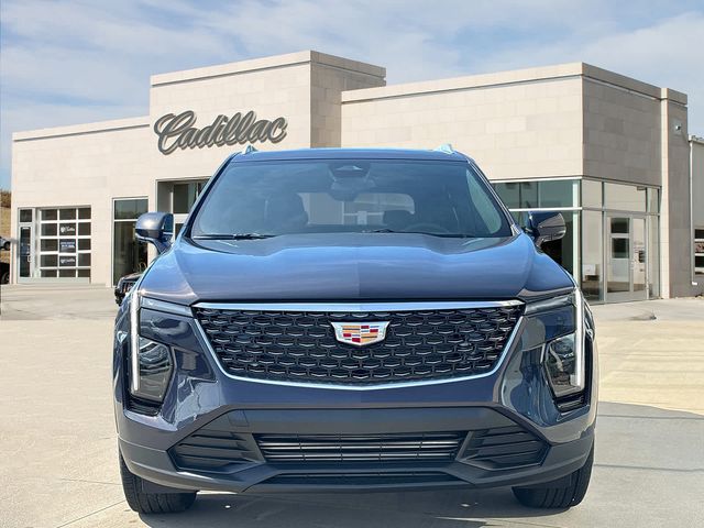 2024 Cadillac XT4 Luxury