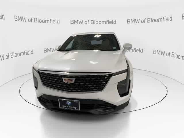 2024 Cadillac XT4 Luxury