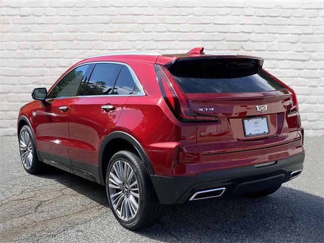 2024 Cadillac XT4 Premium Luxury