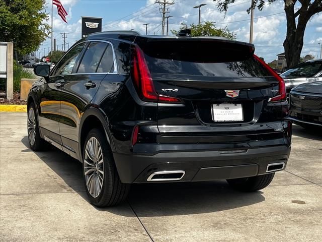 2024 Cadillac XT4 Premium Luxury