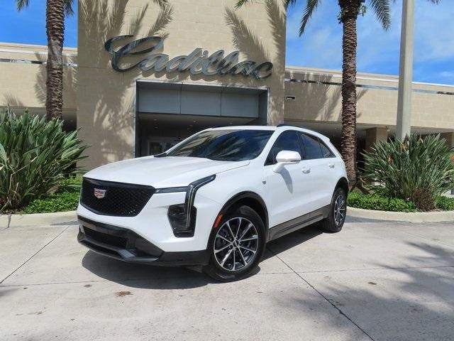 2024 Cadillac XT4 Sport