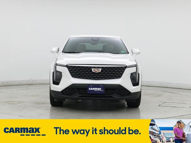 2024 Cadillac XT4 Luxury