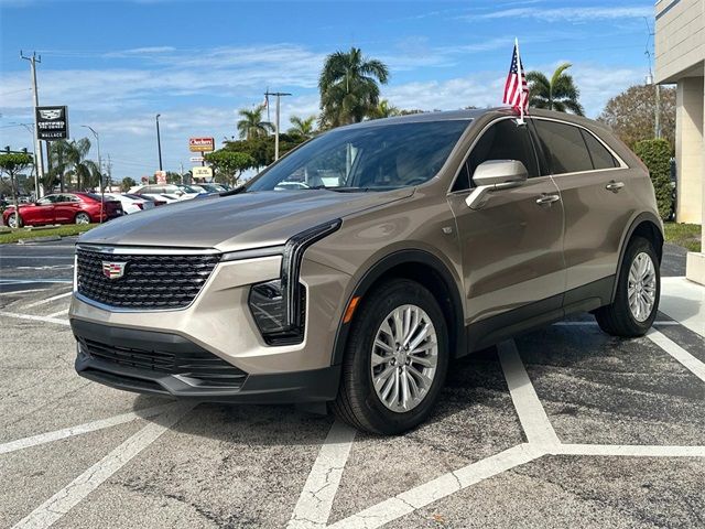 2024 Cadillac XT4 Luxury