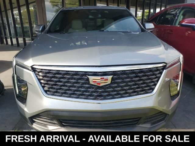 2024 Cadillac XT4 Luxury