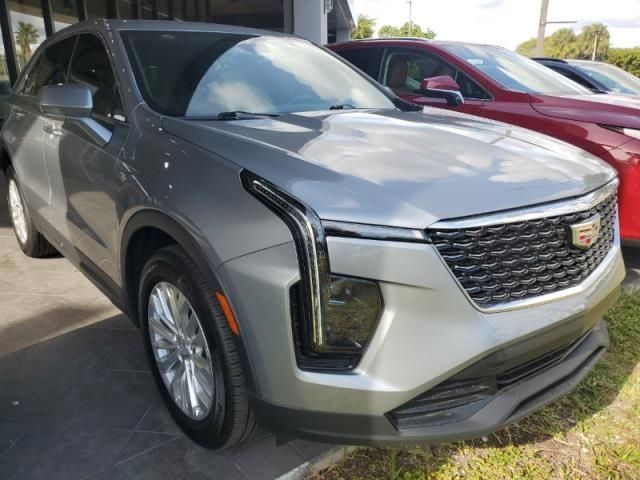 2024 Cadillac XT4 Luxury