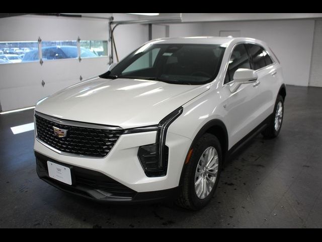 2024 Cadillac XT4 Luxury