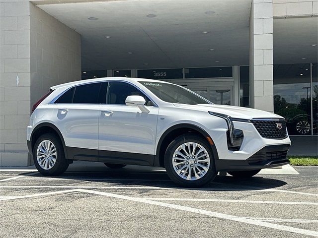 2024 Cadillac XT4 Luxury