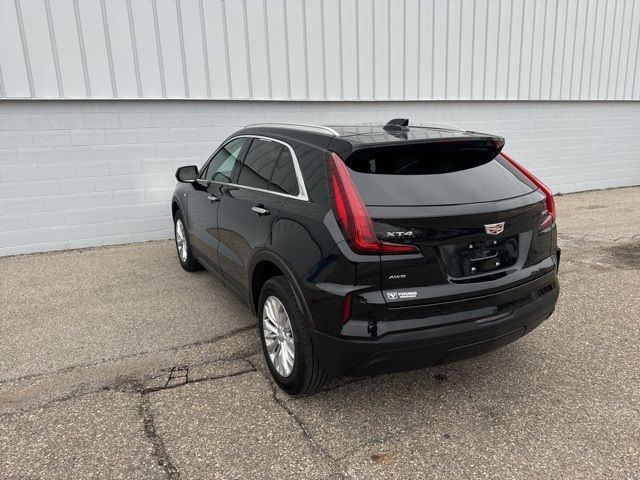 2024 Cadillac XT4 Luxury