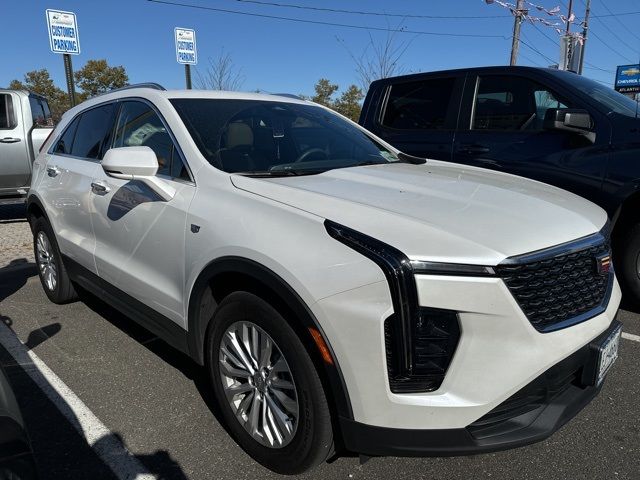 2024 Cadillac XT4 Luxury