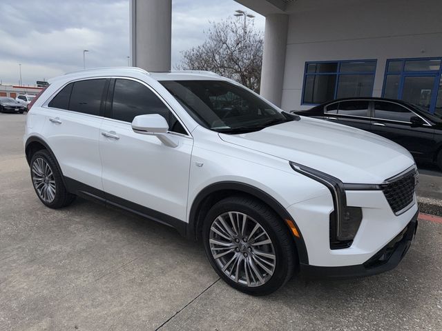 2024 Cadillac XT4 Premium Luxury