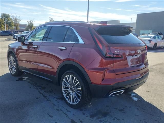 2024 Cadillac XT4 Premium Luxury