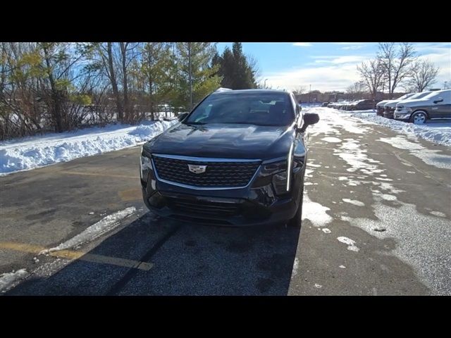 2024 Cadillac XT4 Premium Luxury