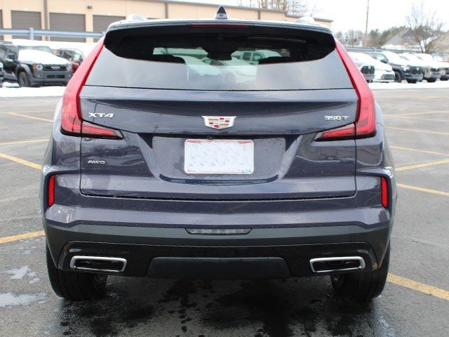 2024 Cadillac XT4 Premium Luxury