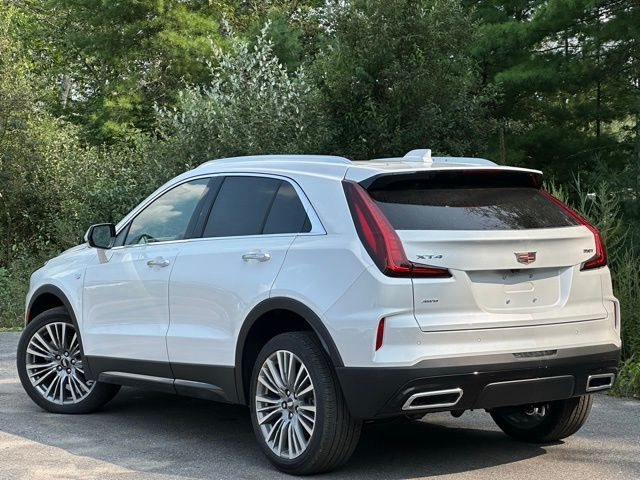 2024 Cadillac XT4 Premium Luxury