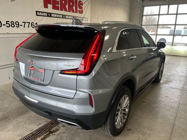 2024 Cadillac XT4 Premium Luxury