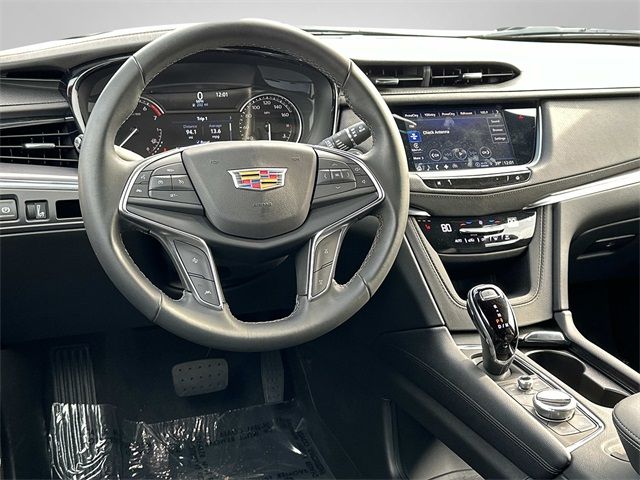 2024 Cadillac XT5 Luxury