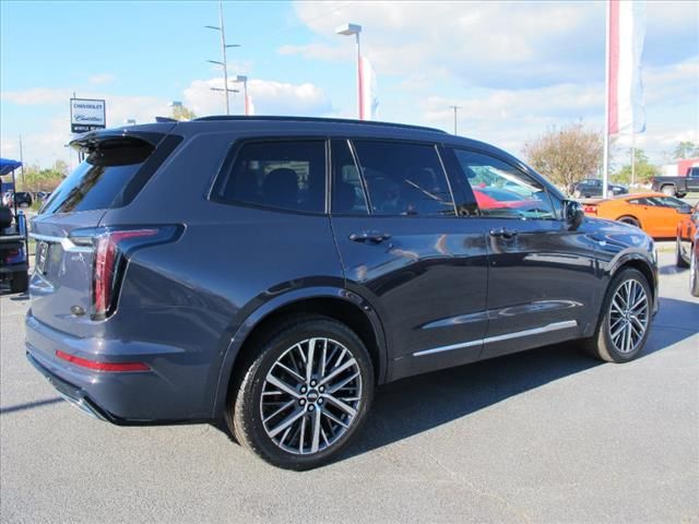 2024 Cadillac XT6 Sport