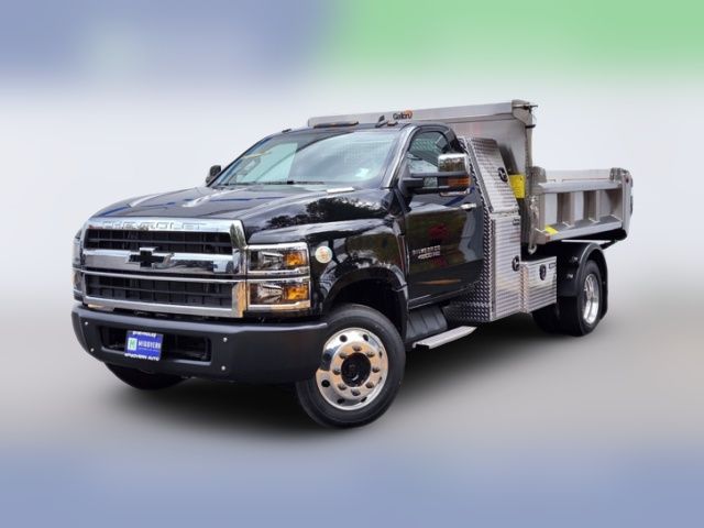 2024 Chevrolet Silverado MD LT
