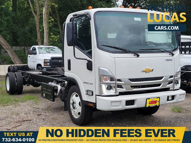 2024 Chevrolet 5500 XD LCF Diesel Base