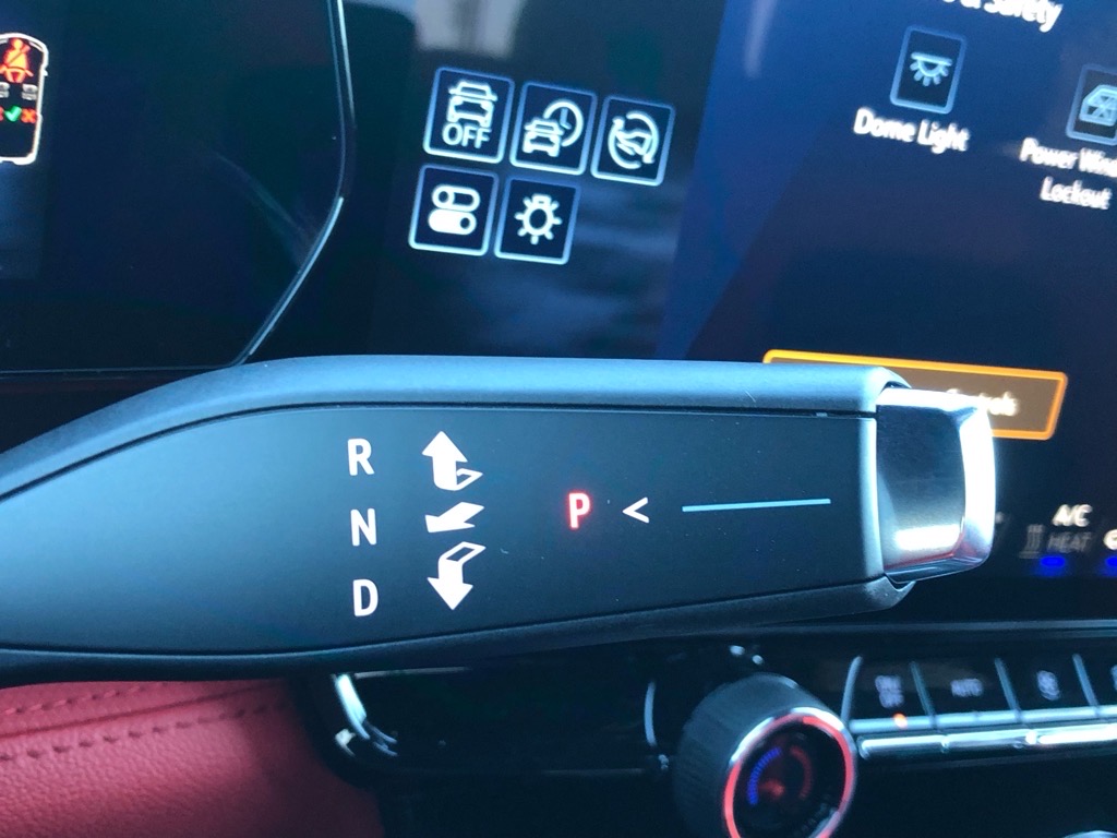 Vehicle image 12 of 16