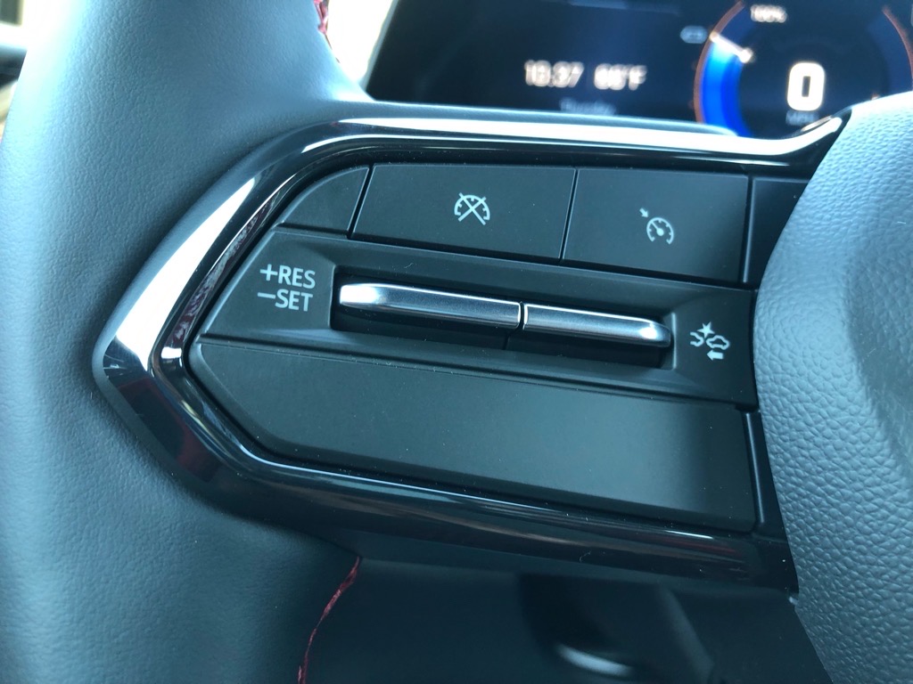 Vehicle image 13 of 16