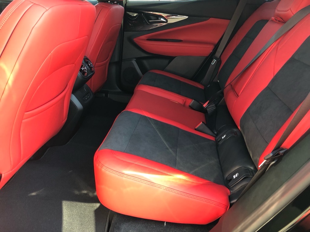 Vehicle image 9 of 16