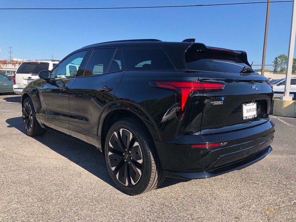 Vehicle image 4 of 16