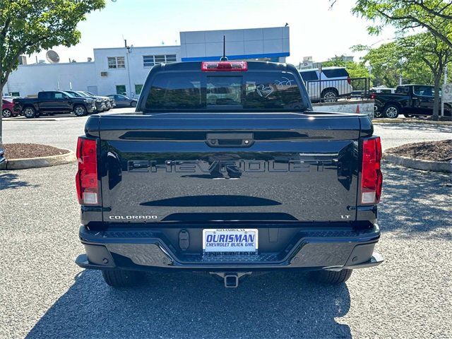 2024 Chevrolet Colorado LT