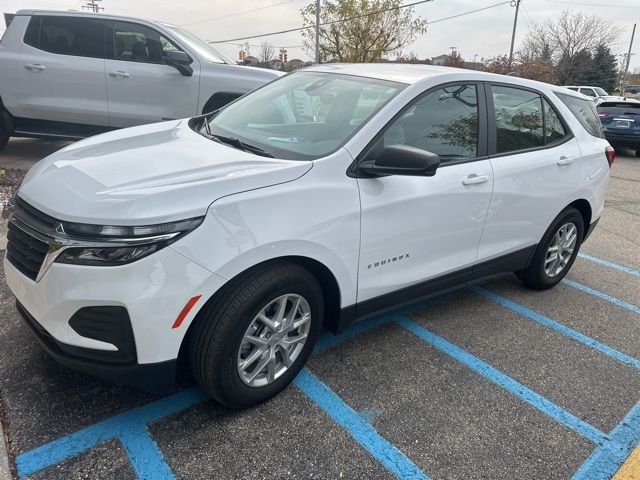 2024 Chevrolet Equinox LS