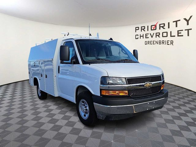 2024 Chevrolet Express Base