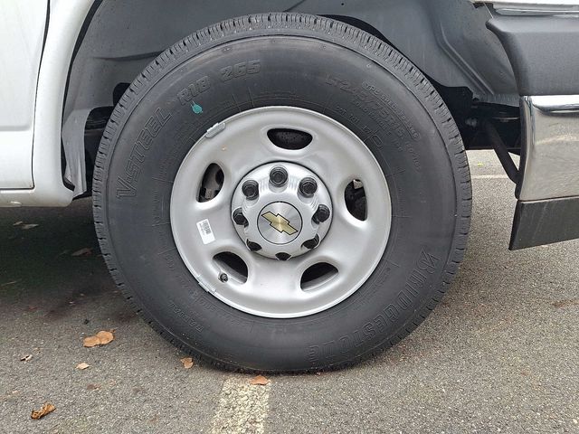 2024 Chevrolet Express Base