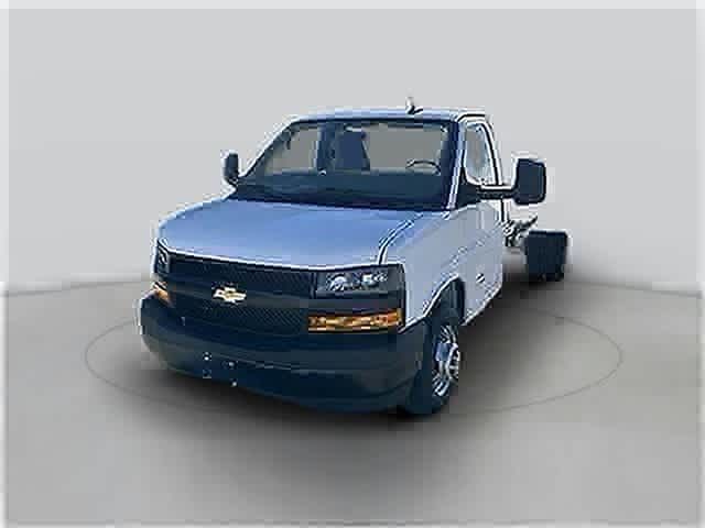 2024 Chevrolet Express Base