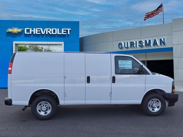 2024 Chevrolet Express Base