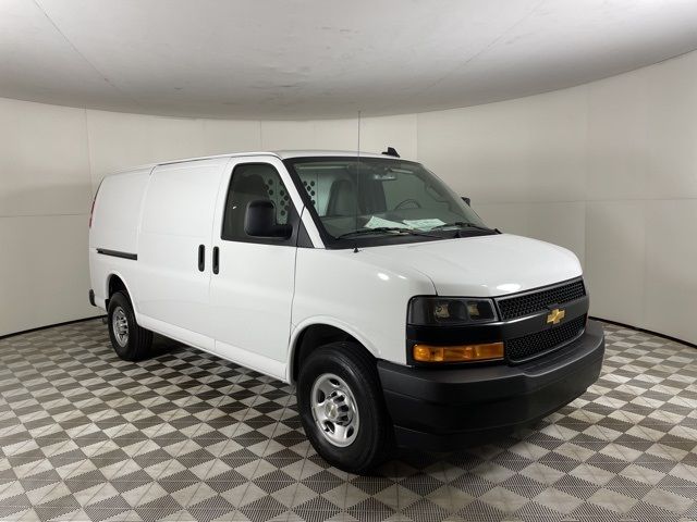 2024 Chevrolet Express Base