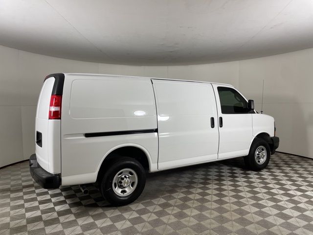 2024 Chevrolet Express Base