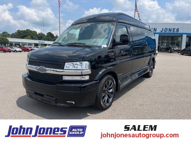 2024 Chevrolet Express Base