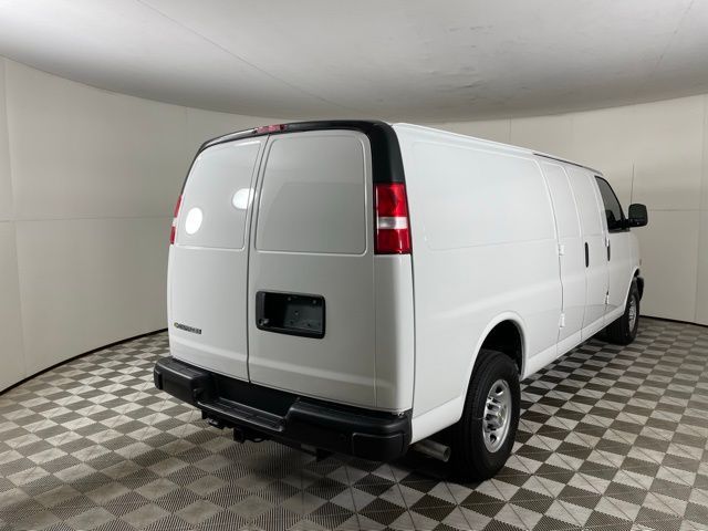 2024 Chevrolet Express Base