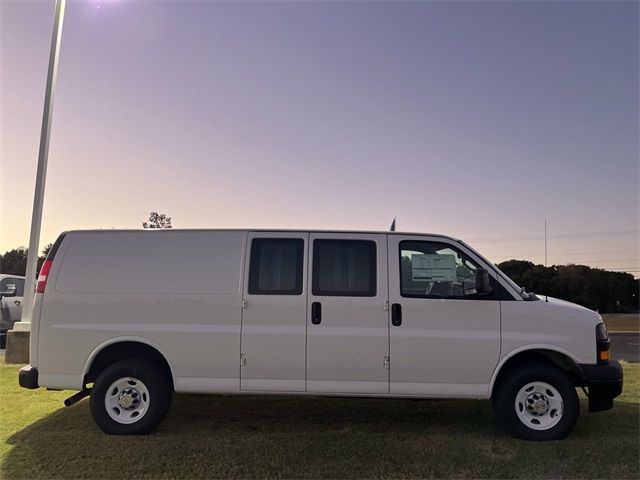 2024 Chevrolet Express Base