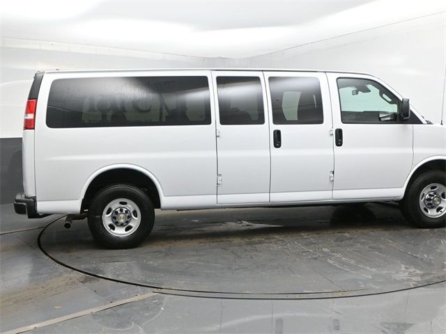 2024 Chevrolet Express LT