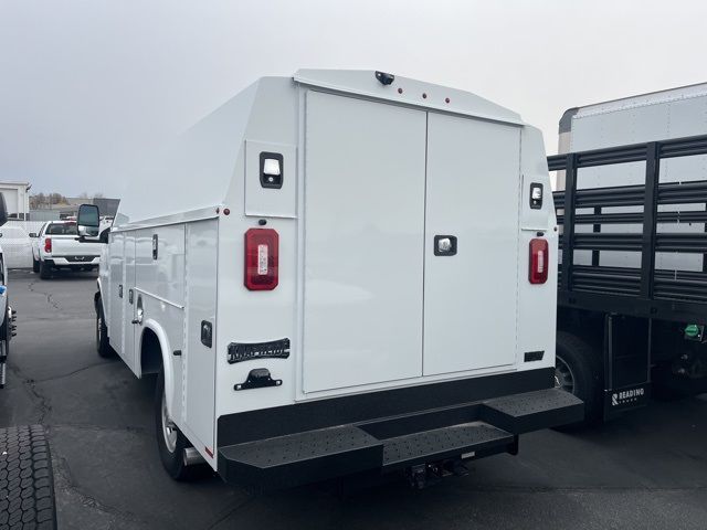 2024 Chevrolet Express Base