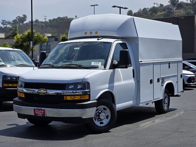 2024 Chevrolet Express Base