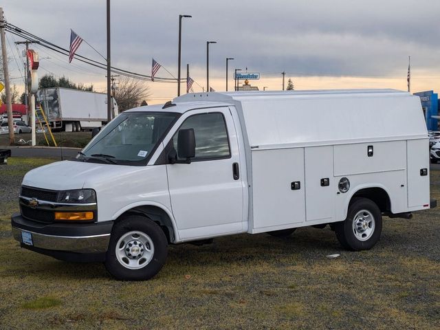 2024 Chevrolet Express Base